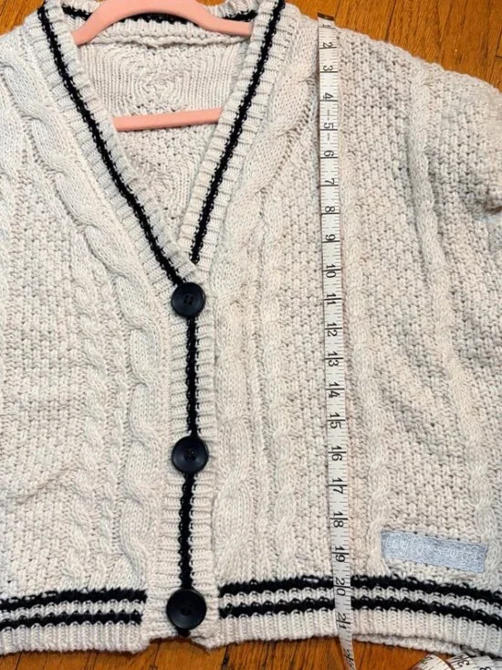 Folklore Cardigan Taylor Swift Inspired Star Patch Cable Knit S - Picture 8 of 9